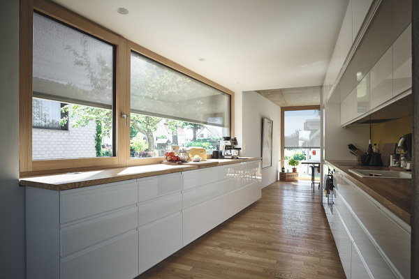 Screens van VABO voor grote ramen en aangenaam wooncomfort in huis